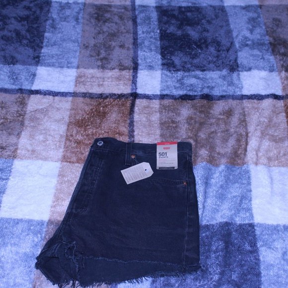 Levi's® Women's 501™ Original High-Rise Jean Shorts - Picture 5 of 6